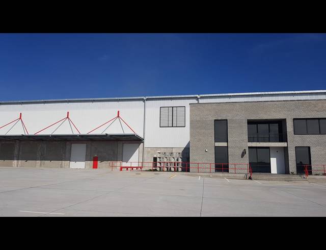 8,330M² WAREHOUSE TO LET IN BELLVILLE SOUTH INDUSTRIA
